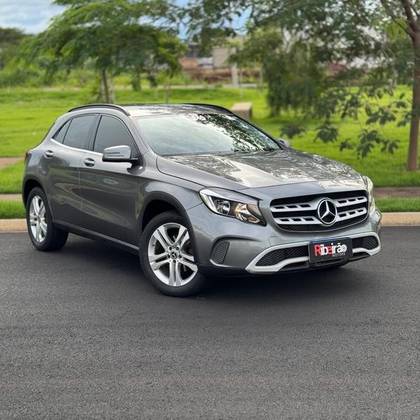 MERCEDES-BENZ GLA 200 2018