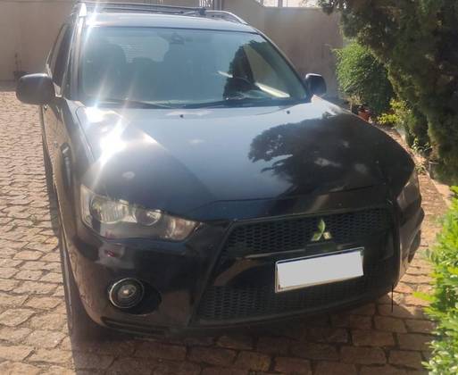 MITSUBISHI OUTLANDER 2010