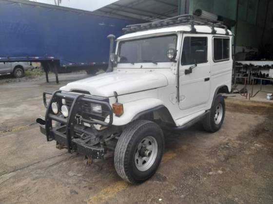 TOYOTA BANDEIRANTE 1989