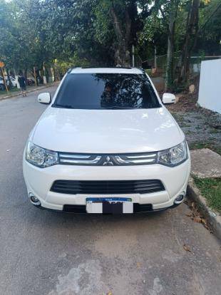 MITSUBISHI OUTLANDER 2015