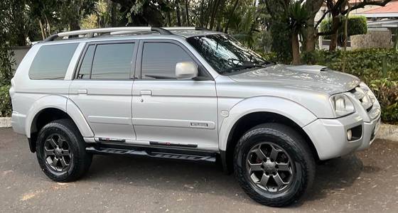 MITSUBISHI PAJERO SPORT 2010