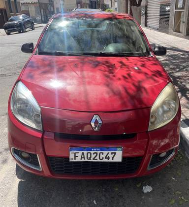 RENAULT SANDERO 2012