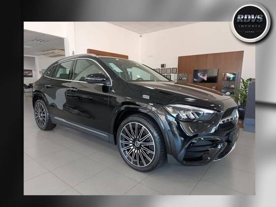 MERCEDES-BENZ GLA 200 2025