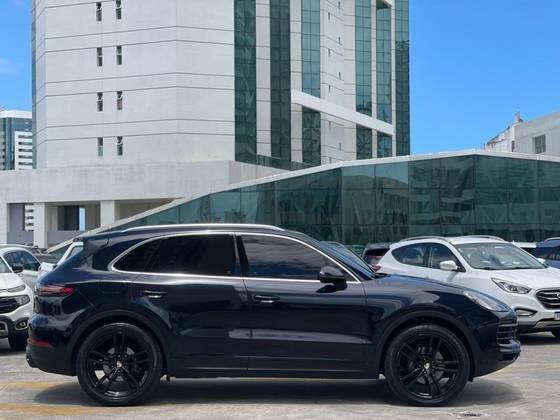 PORSCHE CAYENNE 2019