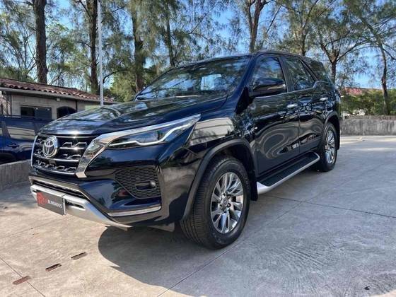 TOYOTA HILUX SW4 2021