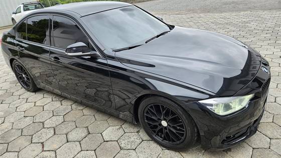 BMW 320i 2017