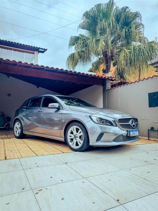MERCEDES-BENZ A 200 2016