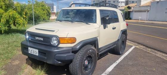 TOYOTA FJ CRUISER 2010