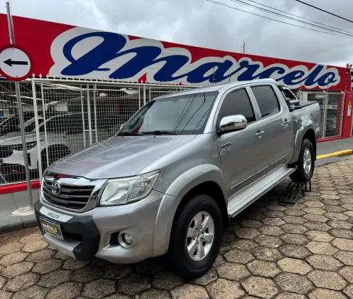 TOYOTA HILUX 2015