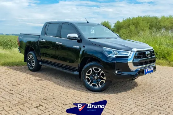 TOYOTA HILUX 2023