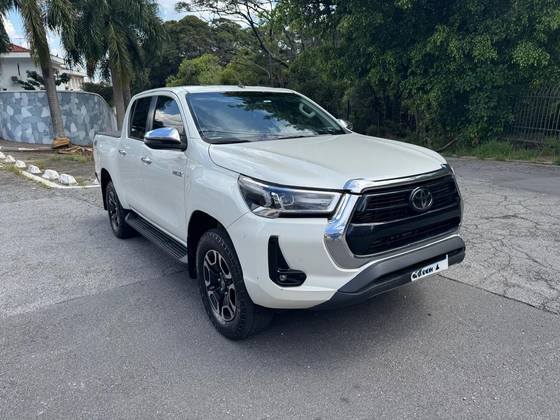 TOYOTA HILUX 2021
