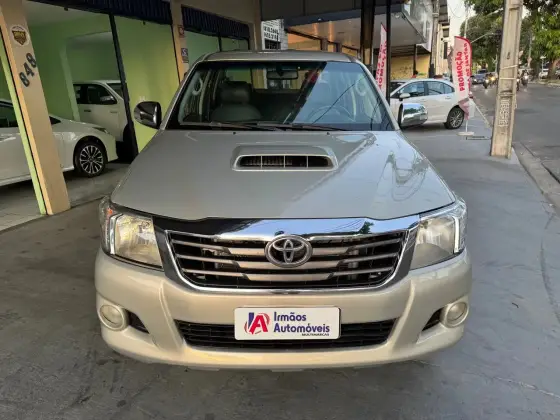 TOYOTA HILUX 2013