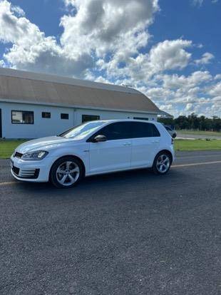 VOLKSWAGEN GOLF 2016