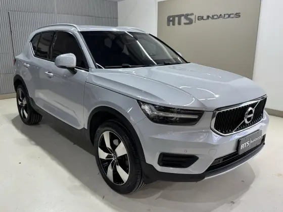 VOLVO XC40 2020