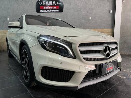 MERCEDES-BENZ GLA 250 2015
