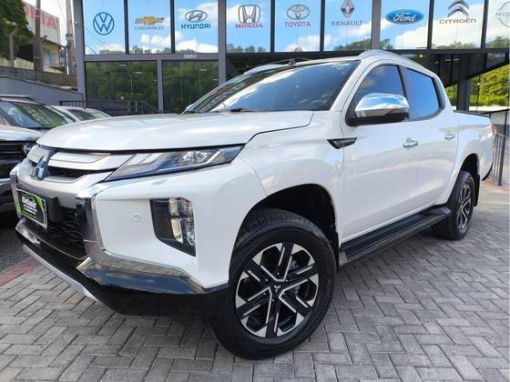 MITSUBISHI L200 TRITON 2023
