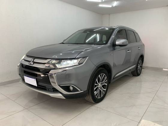 MITSUBISHI OUTLANDER 2017
