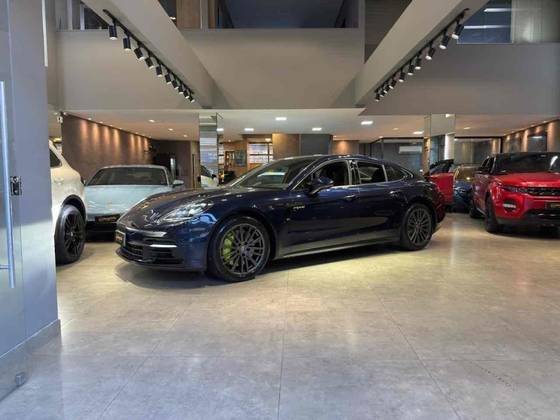 PORSCHE PANAMERA 2018