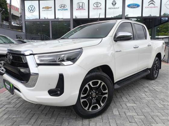 TOYOTA HILUX 2021