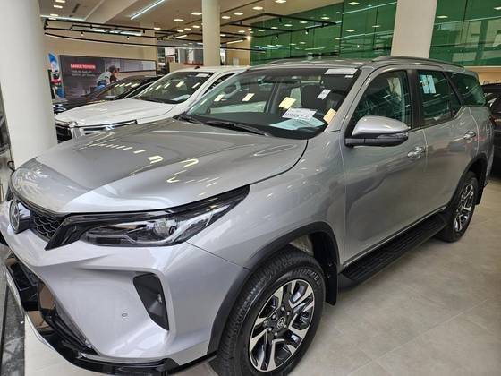 TOYOTA HILUX SW4 2025