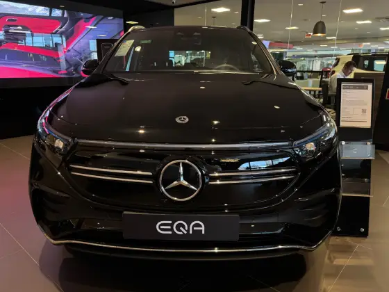 MERCEDES-BENZ EQA 250 2024