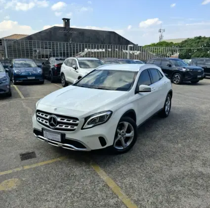 MERCEDES-BENZ GLA 200 2019