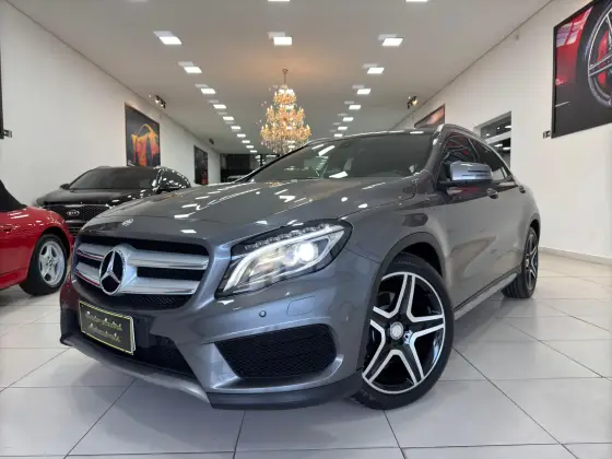 MERCEDES-BENZ GLA 250 2016