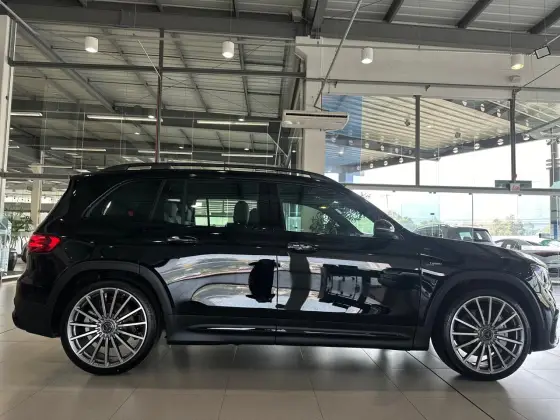 MERCEDES-BENZ GLB 35 AMG 2024