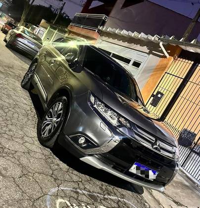 MITSUBISHI OUTLANDER 2018