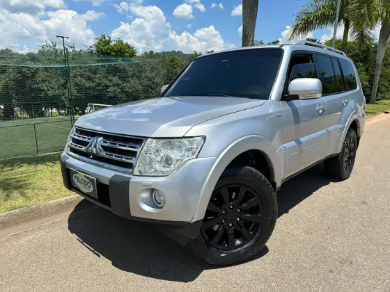 MITSUBISHI PAJERO FULL 2009