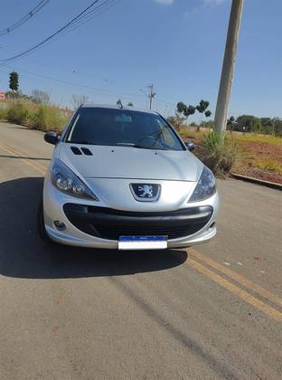 PEUGEOT 207 2011