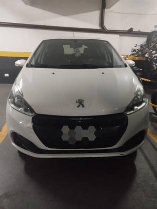 PEUGEOT 208 2018