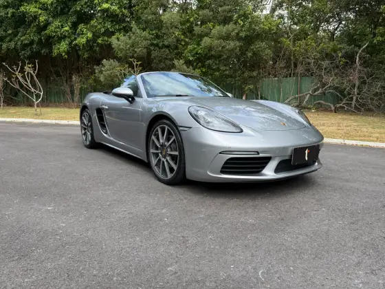 PORSCHE 718 2018