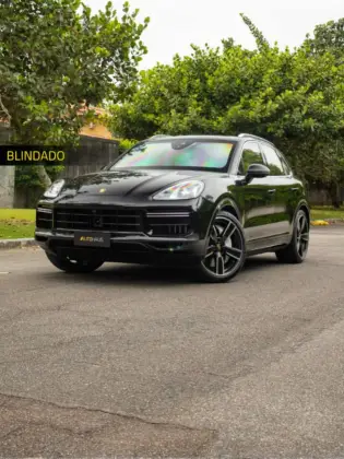 PORSCHE CAYENNE 2023