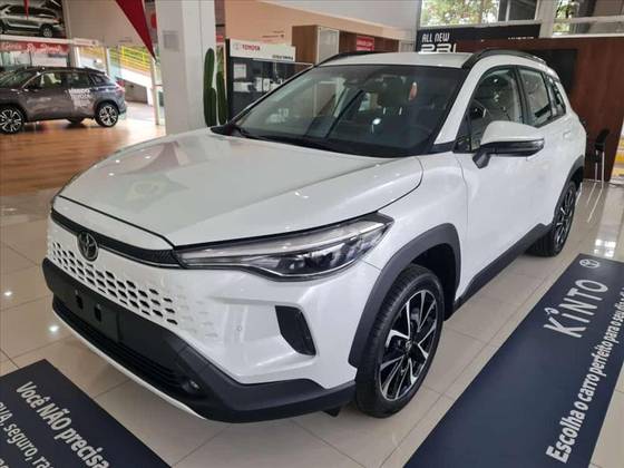 TOYOTA COROLLA CROSS 2026