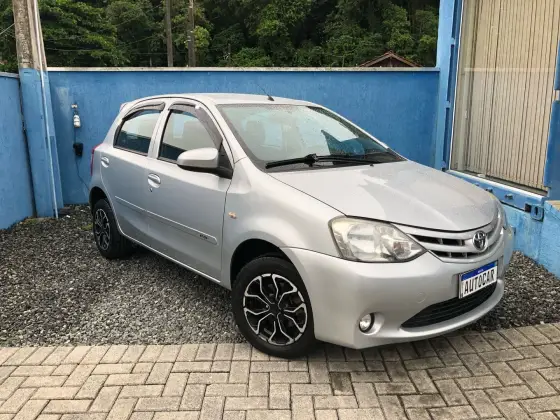 TOYOTA ETIOS 2014