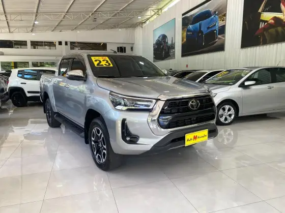 TOYOTA HILUX 2023