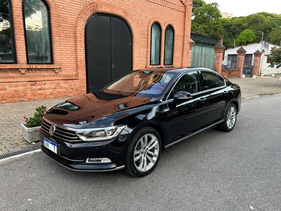 VOLKSWAGEN PASSAT 2018