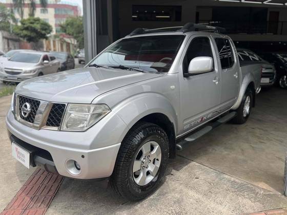 NISSAN FRONTIER 2011