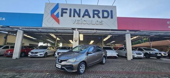 TOYOTA ETIOS 2018