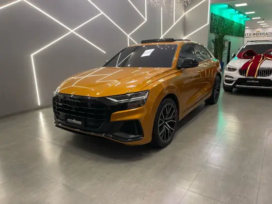 AUDI Q8 2019