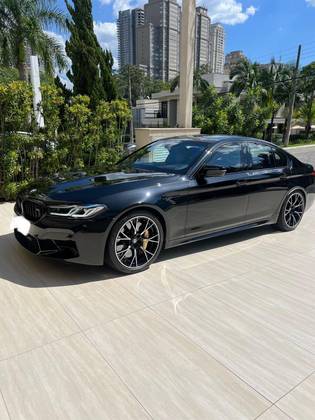 BMW M5 2022