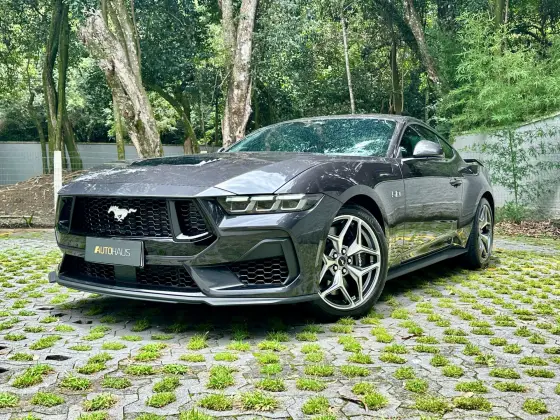 FORD MUSTANG 2024