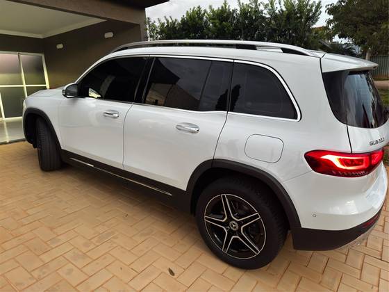 MERCEDES-BENZ GLB 200 2022