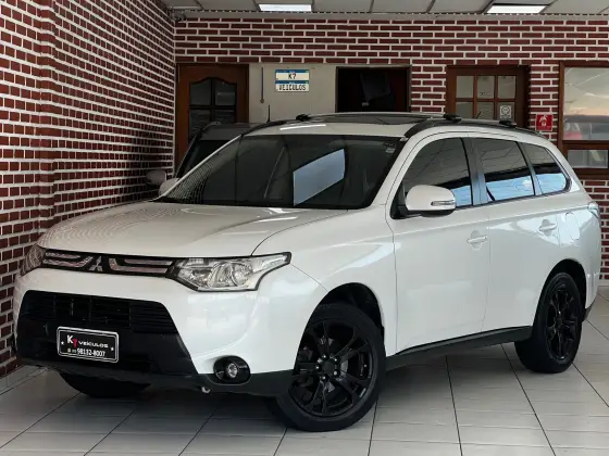 MITSUBISHI OUTLANDER 2015