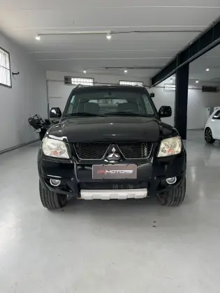 MITSUBISHI PAJERO TR4 2012