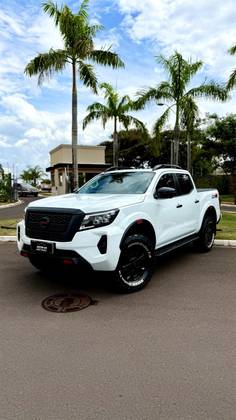 NISSAN FRONTIER 2023