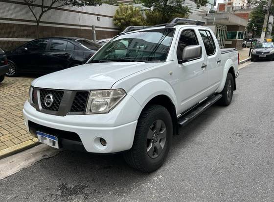 NISSAN FRONTIER 2013
