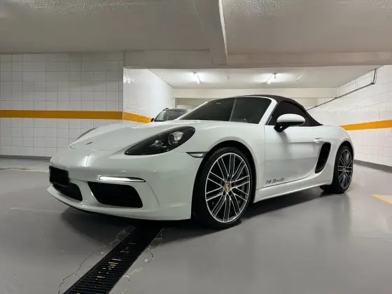 PORSCHE 718 2019