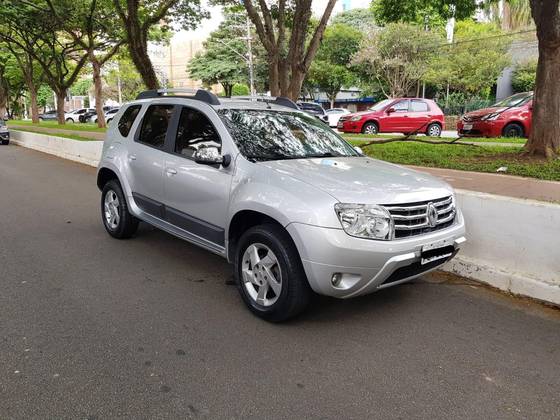 RENAULT DUSTER 2015